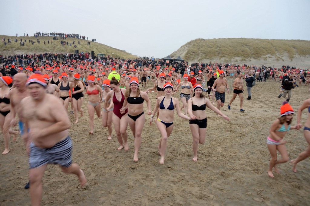 ../Images/Nieuwjaarsduik Nederzandt 2020 048.jpg